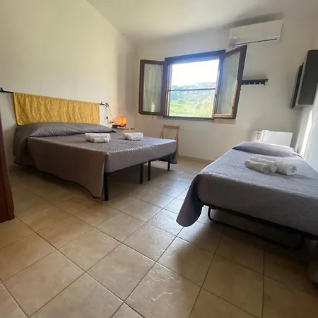 Guest house Affitta L'oleandro Torpe